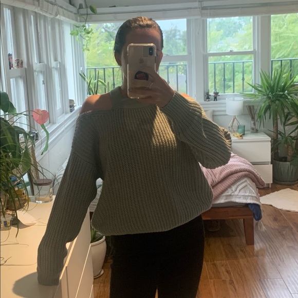 LF Off the Shoulder Grey Sweater size S - Picture 3 of 6